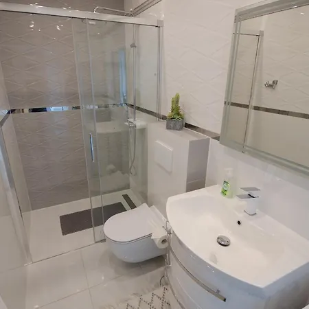 アパート Apartament Styl 1 ダルウフコ